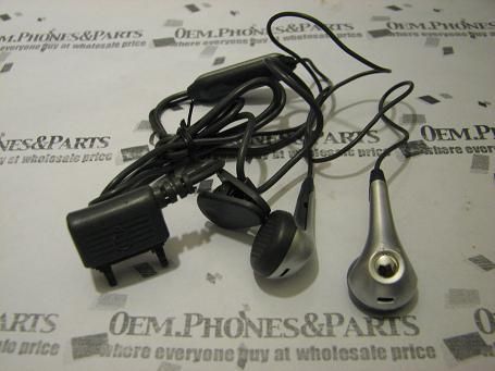 NEW SONY ERICSSON STEREO HEADSET W900i W950 Z750 Z550  