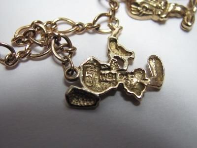 10K Yellow Gold Warner Bros Charm Bracelet 24645  