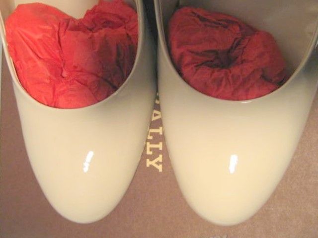   back brand new in bally box $ 395 bally zahara patent leather pumps