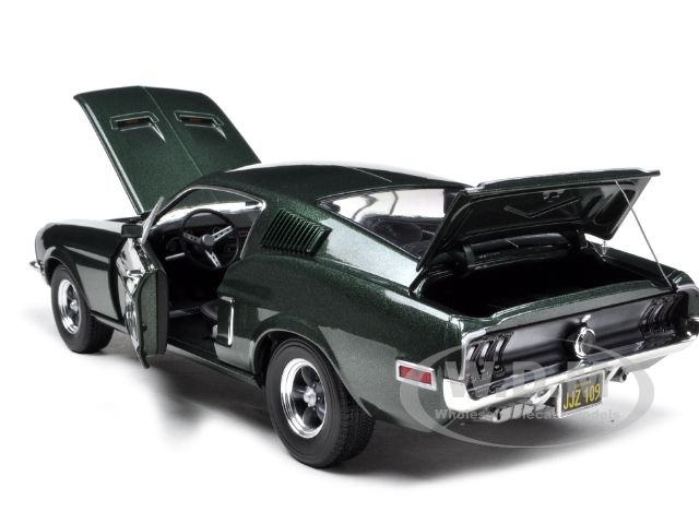 1968 FORD MUSTANG GT BULLITT STEVE MCQUEEN GREEN 1/18  