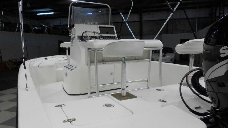   Bay 2020 20ft Center Console Suzuki 140 Four Stroke Texas  