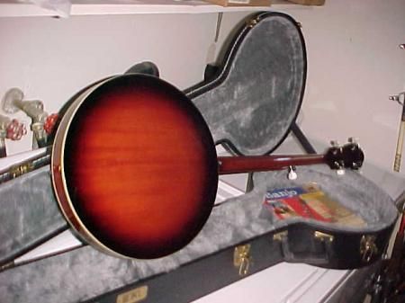 FENDER BANJO IN HARDCASE  