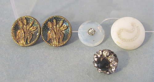 Antique Vintage Milk & Black Glass BUTTONS Cattails Paisley  