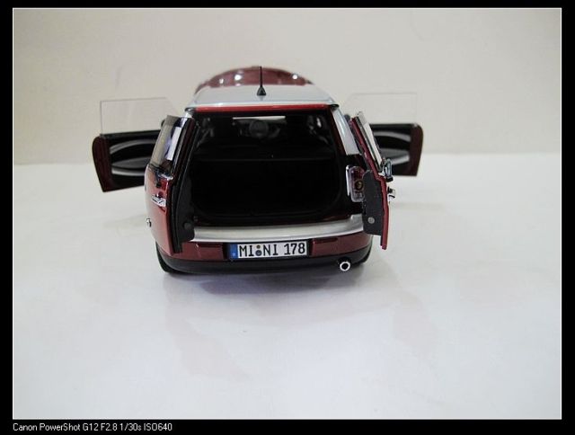 18 Dealer Edition BMW Mini Cooper S Clubman Die Cast RED  