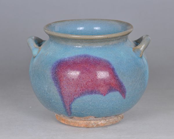 Rare 18th century Song Dynasty Jun porcelain pot  