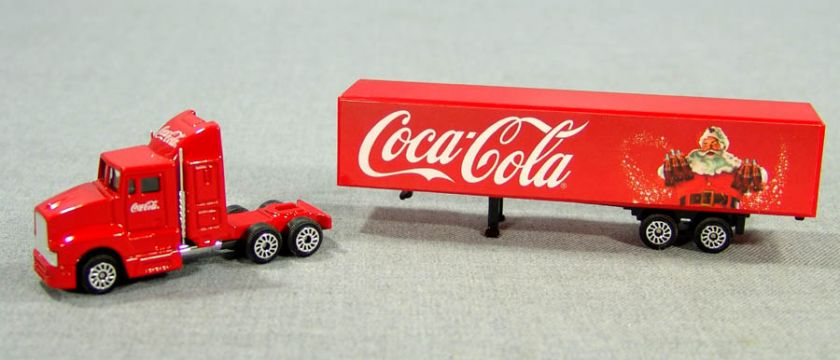 CHRISTMAS SANTA CLAUS COCA COLA BOTTLE CARGO TRAILER RED TRUCK MODEL 