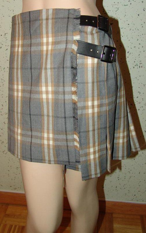 Burberry Garmany Mini Skirt Size 8 NEW  