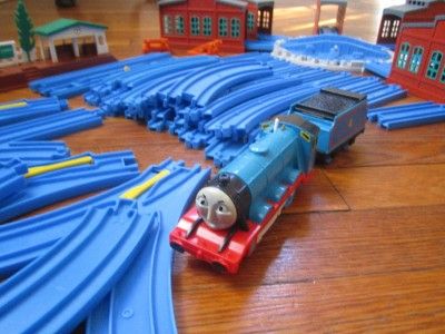   Engine Tomy Trackmaster Roundhouse Station Gordon Blue Track  