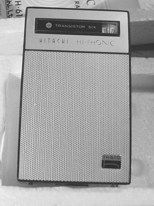 Hitachi Vintage Mint in Box TH 610 Transistor Radio  