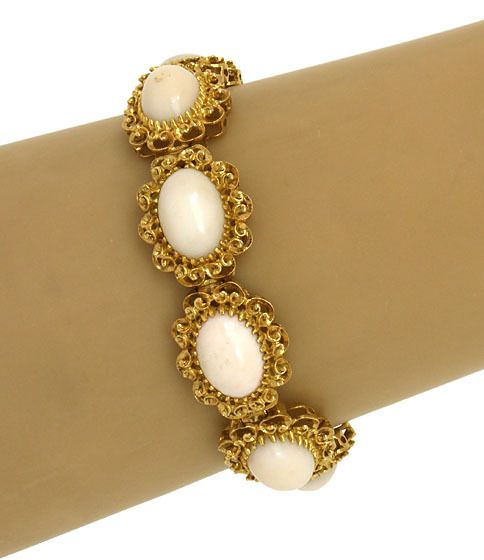 ORNATE VINTAGE 18K GOLD & ANGEL SKIN CORAL BRACELET  