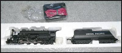 BACHMANN ( 2 8 2 ) THE MIKADO LIGHTED LOCOMOTIVE w/REALISTIC SMOKE 