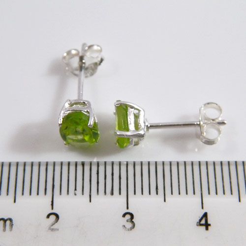 925 Silver Genuine Green Peridot Oval 7x5m Stud Earring  