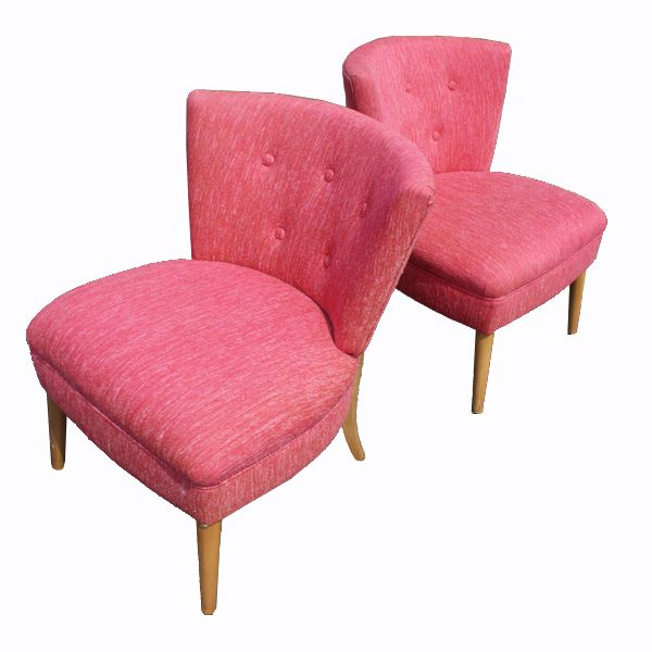   splayed legs button tufted back amaranth color reddish rose upholstery