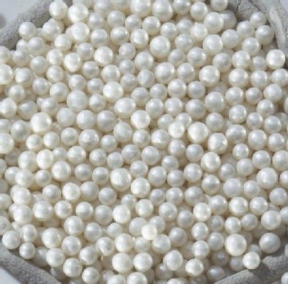 White Non Pareils Edible Pearls Cake Decorations  