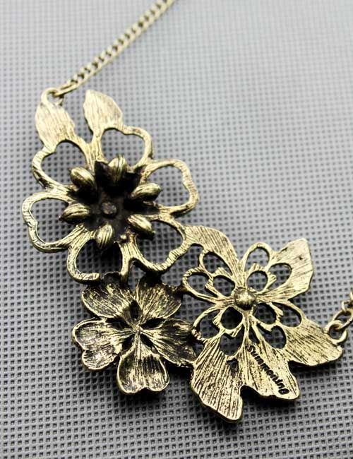 Vintage Fashion Necklaces Rhinestone Flower Pendants  