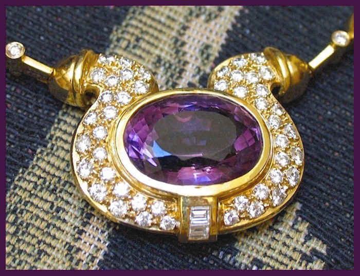 LARGE 19.50ct AMETHYST & DIAMOND NECKLACE (18K YELLOW GOLD)  