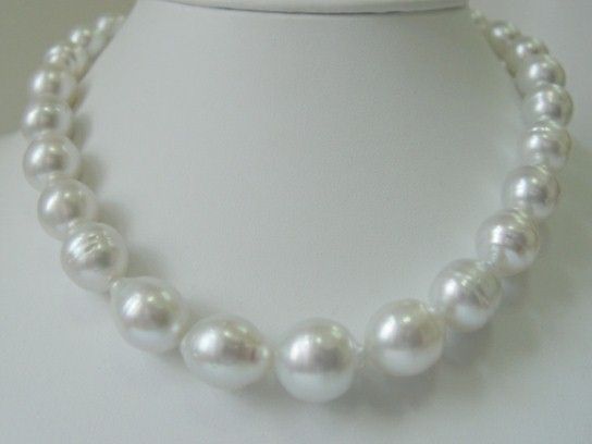 15.2mm White AUSTRALIAN South Sea Pearl Gold Necklace  