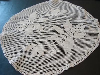 VINTAGE FILET CROCHET DOILY BEIGE CENTERPIECE BUTTERFLIES LARGE 18x18 