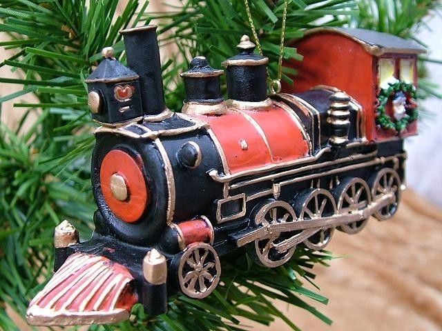 New Christmas Locomotive Steam Engine Train Ornament  