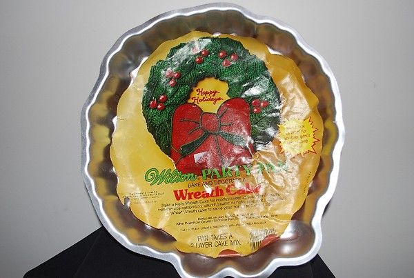 Wilton WREATH Cake Pan 1980  